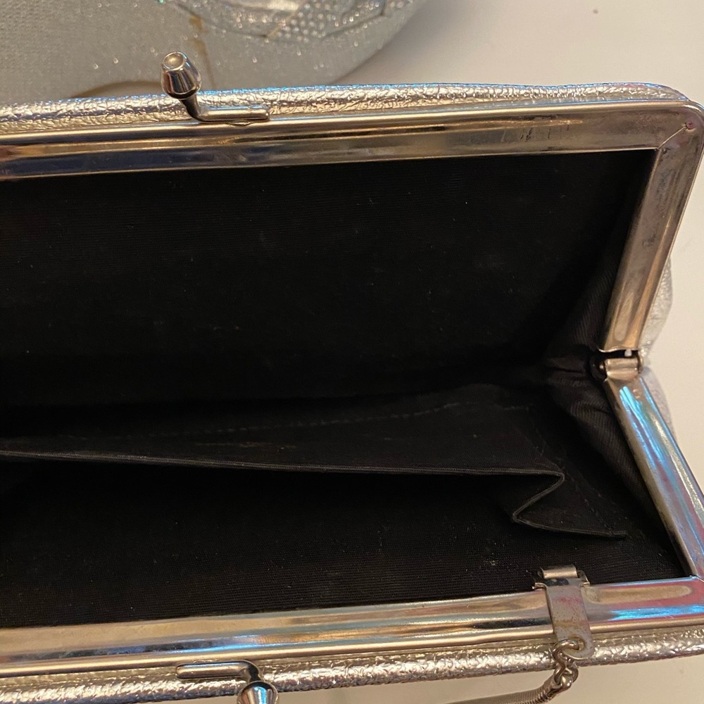 SPARKLE CLUTCH - Picture 3 of 4